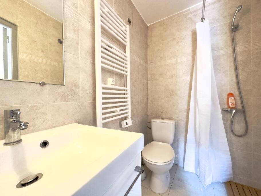 Charmant Studio A 200M Du Gardon ريمولين المظهر الخارجي الصورة