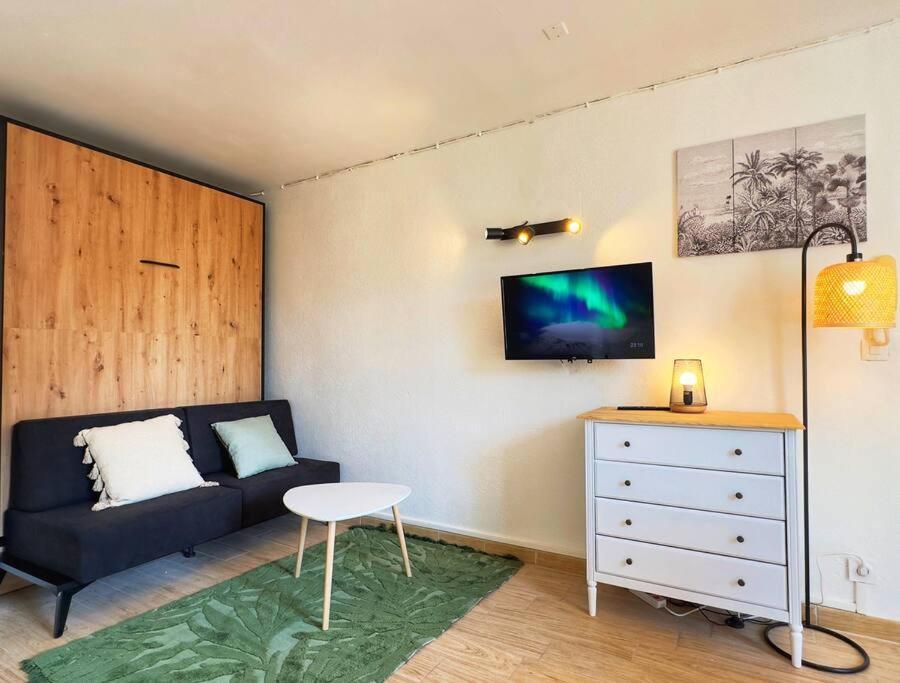 Charmant Studio A 200M Du Gardon ريمولين المظهر الخارجي الصورة